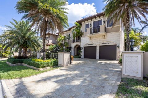 Villa ou maison à vendre à Lighthouse Point, Floride: 6 chambres, 913.23 m2 № 2085888 - photo 8