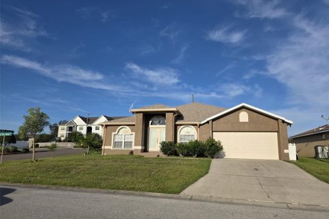 Casa en alquiler en Lakeland, Florida, 3 dormitorios, 187.11 m2 № 1912008 - foto 3