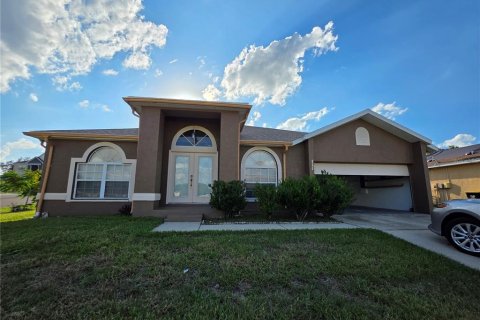 Casa en alquiler en Lakeland, Florida, 3 dormitorios, 187.11 m2 № 1912008 - foto 1