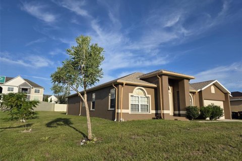Casa en alquiler en Lakeland, Florida, 3 dormitorios, 187.11 m2 № 1912008 - foto 4