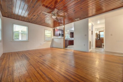 House in Orange City, Florida 2 bedrooms, 123.56 sq.m. № 2351916 - photo 9