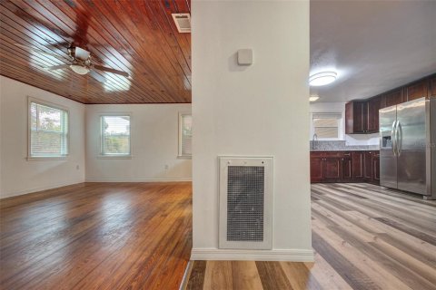 House in Orange City, Florida 2 bedrooms, 123.56 sq.m. № 2351916 - photo 26