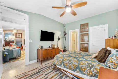 House in Boca Raton, Florida 4 bedrooms, 213.58 sq.m. № 2146733 - photo 16
