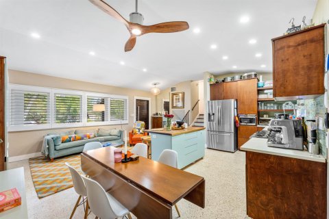House in Boca Raton, Florida 4 bedrooms, 213.58 sq.m. № 2146733 - photo 7
