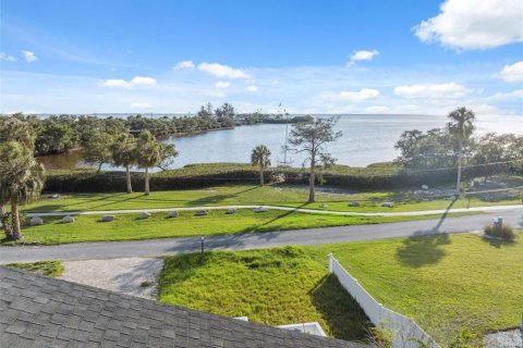 Villa ou maison à vendre à Tarpon Springs, Floride: 3 chambres, 253.62 m2 № 1745220 - photo 23