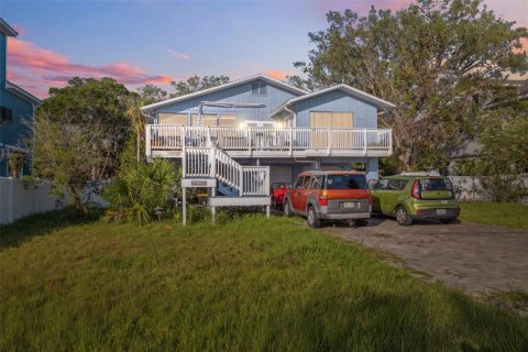 Villa ou maison à vendre à Tarpon Springs, Floride: 3 chambres, 253.62 m2 № 1745220 - photo 1
