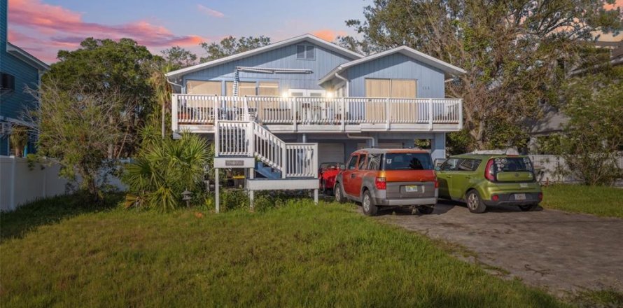 Villa ou maison à Tarpon Springs, Floride 3 chambres, 253.62 m2 № 1745220