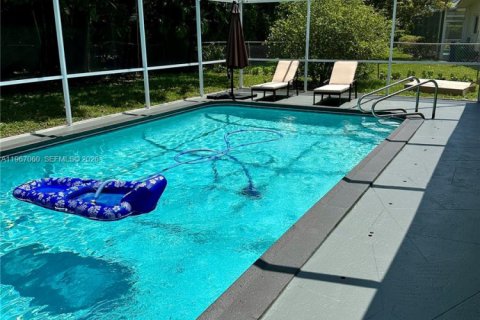 Купить виллу или дом в Корал-Спрингс, Флорида 4 спальни, 181.25м2, № 2029934 - фото 17