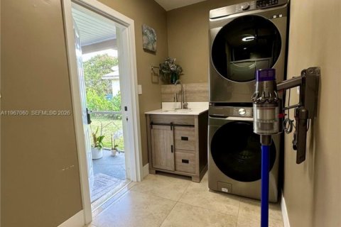 Купить виллу или дом в Корал-Спрингс, Флорида 4 спальни, 181.25м2, № 2029934 - фото 15