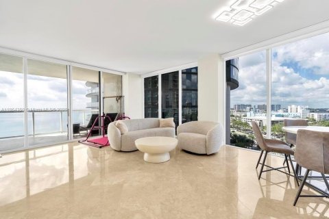 Condo in Sunny Isles Beach, Florida, 2 bedrooms  № 1892646 - photo 12