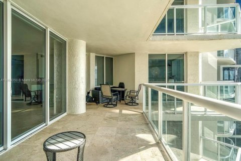 Condo in Sunny Isles Beach, Florida, 2 bedrooms  № 1892646 - photo 6