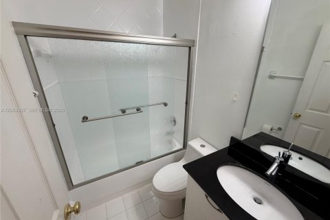 Touwnhouse à louer à Doral, Floride: 3 chambres, 127.28 m2 № 2307634 - photo 24