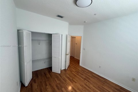 Touwnhouse à louer à Doral, Floride: 3 chambres, 127.28 m2 № 2307634 - photo 23