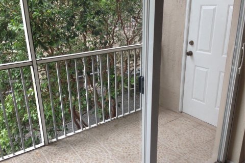 Touwnhouse à louer à Doral, Floride: 3 chambres, 127.28 m2 № 2307634 - photo 9