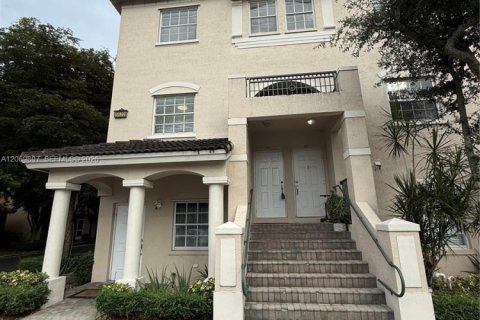 Touwnhouse à Doral, Floride 3 chambres, 127.28 m2 № 2307634