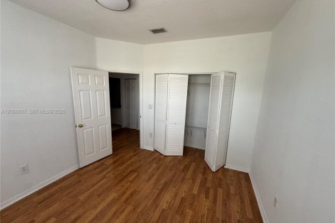 Touwnhouse à louer à Doral, Floride: 3 chambres, 127.28 m2 № 2307634 - photo 25