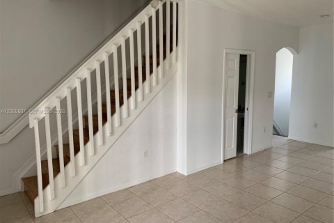 Touwnhouse à louer à Doral, Floride: 3 chambres, 127.28 m2 № 2307634 - photo 11