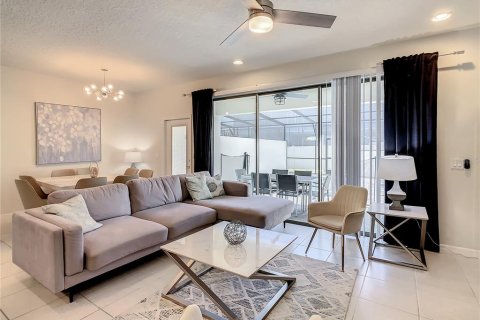 Touwnhouse à vendre à Kissimmee, Floride: 5 chambres, 210.24 m2 № 2395742 - photo 17