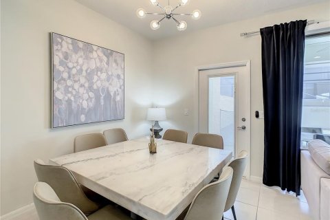 Touwnhouse à vendre à Kissimmee, Floride: 5 chambres, 210.24 m2 № 2395742 - photo 20