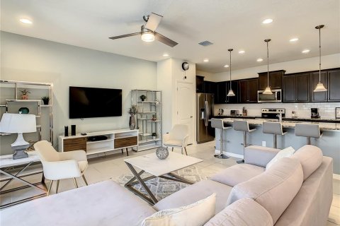 Touwnhouse à vendre à Kissimmee, Floride: 5 chambres, 210.24 m2 № 2395742 - photo 19