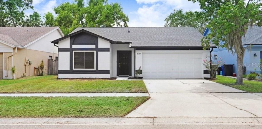 House in Valrico, Florida 3 bedrooms, 115.11 sq.m. № 1876387