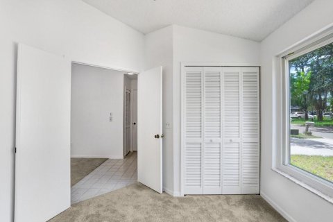 House in Valrico, Florida 3 bedrooms, 115.11 sq.m. № 1876387 - photo 9