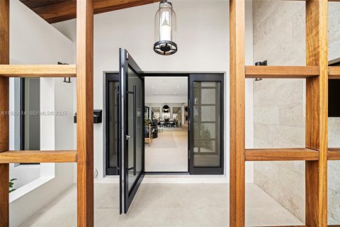 Villa ou maison à louer à Miami, Floride: 4 chambres, 340.49 m2 № 1987645 - photo 9