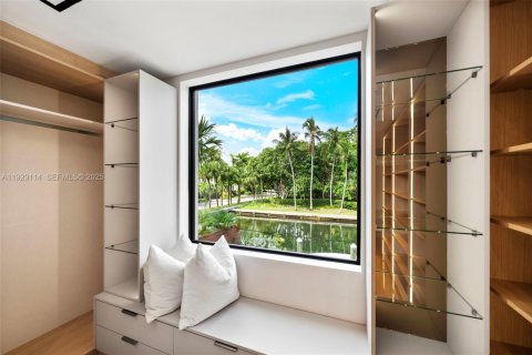 Villa ou maison à louer à Miami, Floride: 4 chambres, 340.49 m2 № 1987645 - photo 26