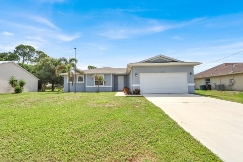Villa ou maison à Port St. Lucie, Floride 4 chambres, 164.72 m2 № 2254877