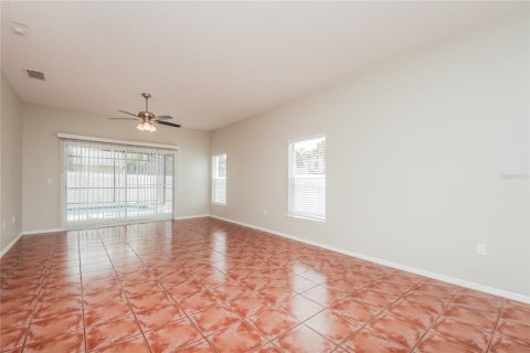 Casa en alquiler en Orlando, Florida, 4 dormitorios, 157.38 m2 № 1910156 - foto 3