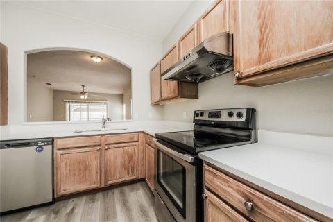 Casa en alquiler en Orlando, Florida, 4 dormitorios, 157.38 m2 № 1910156 - foto 5