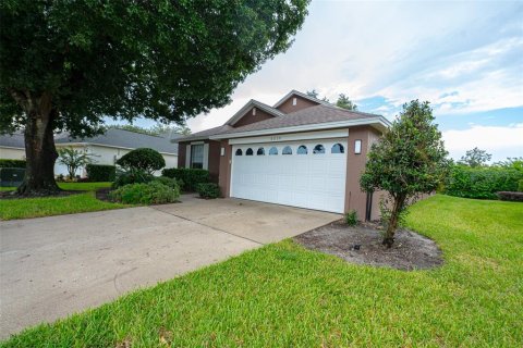 House in Mount Dora, Florida 2 bedrooms, 148.92 sq.m. № 2316545