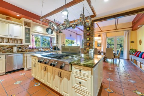 House in Miramar, Florida 8 bedrooms, 886.01 sq.m. № 2245430 - photo 8