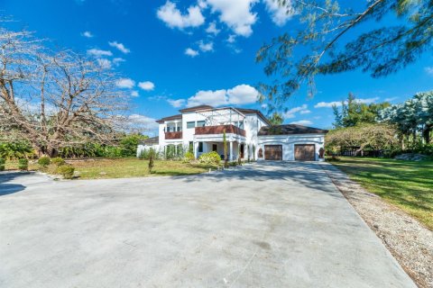 House in Miramar, Florida 8 bedrooms, 886.01 sq.m. № 2245430 - photo 19