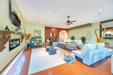 House in Miramar, Florida 8 bedrooms, 886.01 sq.m. № 2245430 - photo 27