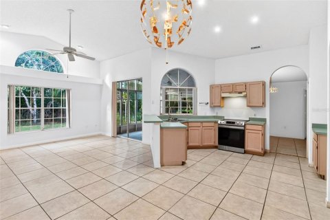 House in Davenport, Florida 3 bedrooms, 154.96 sq.m. № 2425629 - photo 15