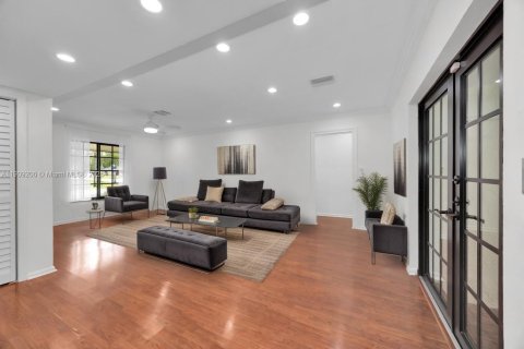 Casa en venta en Palmetto Bay, Florida, 4 dormitorios, 197.88 m2 № 1964787 - foto 20