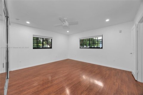 Casa en venta en Palmetto Bay, Florida, 4 dormitorios, 197.88 m2 № 1964787 - foto 27