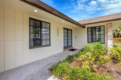 Casa en venta en Palmetto Bay, Florida, 4 dormitorios, 197.88 m2 № 1964787 - foto 7