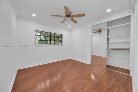 Casa en venta en Palmetto Bay, Florida, 4 dormitorios, 197.88 m2 № 1964787 - foto 21