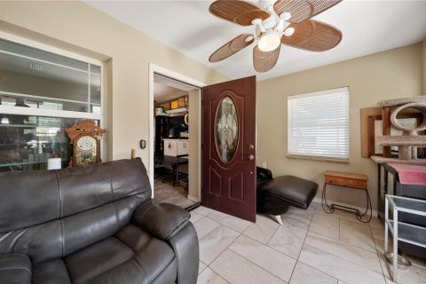 Casa en venta en Zephyrhills, Florida, 4 dormitorios, 149.2 m2 № 1737314 - foto 14