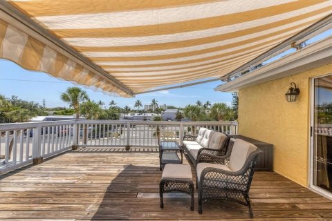 House in Sarasota, Florida 2 bedrooms, 106.28 sq.m. № 1648259 - photo 14