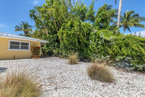 House in Sarasota, Florida 2 bedrooms, 106.28 sq.m. № 1648259 - photo 30