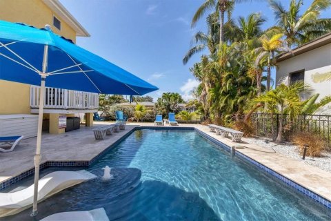 House in Sarasota, Florida 2 bedrooms, 106.28 sq.m. № 1648259 - photo 21