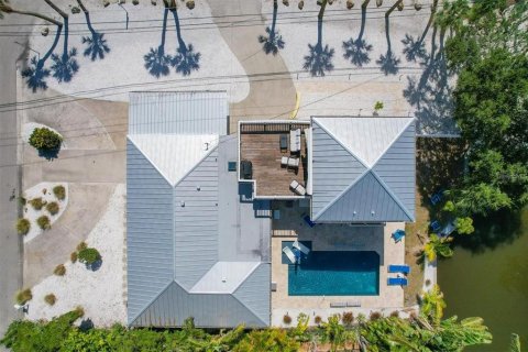 House in Sarasota, Florida 2 bedrooms, 106.28 sq.m. № 1648259 - photo 25