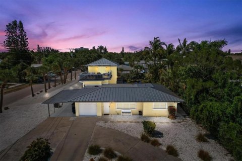 House in Sarasota, Florida 2 bedrooms, 106.28 sq.m. № 1648259 - photo 3