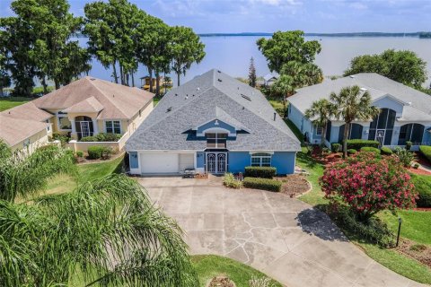 Villa ou maison à Tavares, Floride 5 chambres, 308.71 m2 № 2101277