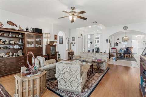 Villa ou maison à vendre à Tavares, Floride: 4 chambres, 308.71 m2 № 2101277 - photo 10