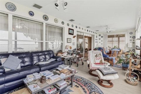 Villa ou maison à vendre à Tavares, Floride: 4 chambres, 308.71 m2 № 2101277 - photo 7