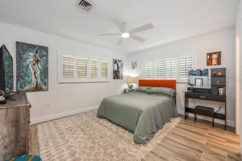 House in Winter Park, Florida 4 bedrooms, 207.82 sq.m. № 1769911 - photo 18
